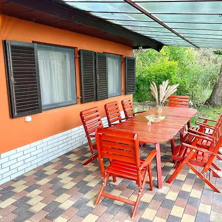 Holiday home Vizparti Nyaralo -
